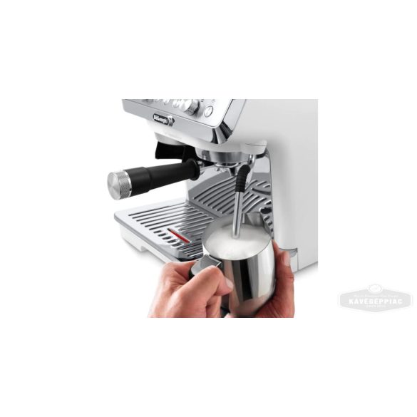 Delonghi La Specialista kávégép (felújított, garancia 6 hó)