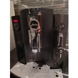 Jura Impressa C9 kávégép szépséghibás* (felújított, garancia 12 hó)